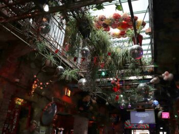 Ruin Bar Budapest Szimpla Kert Kazinczy street